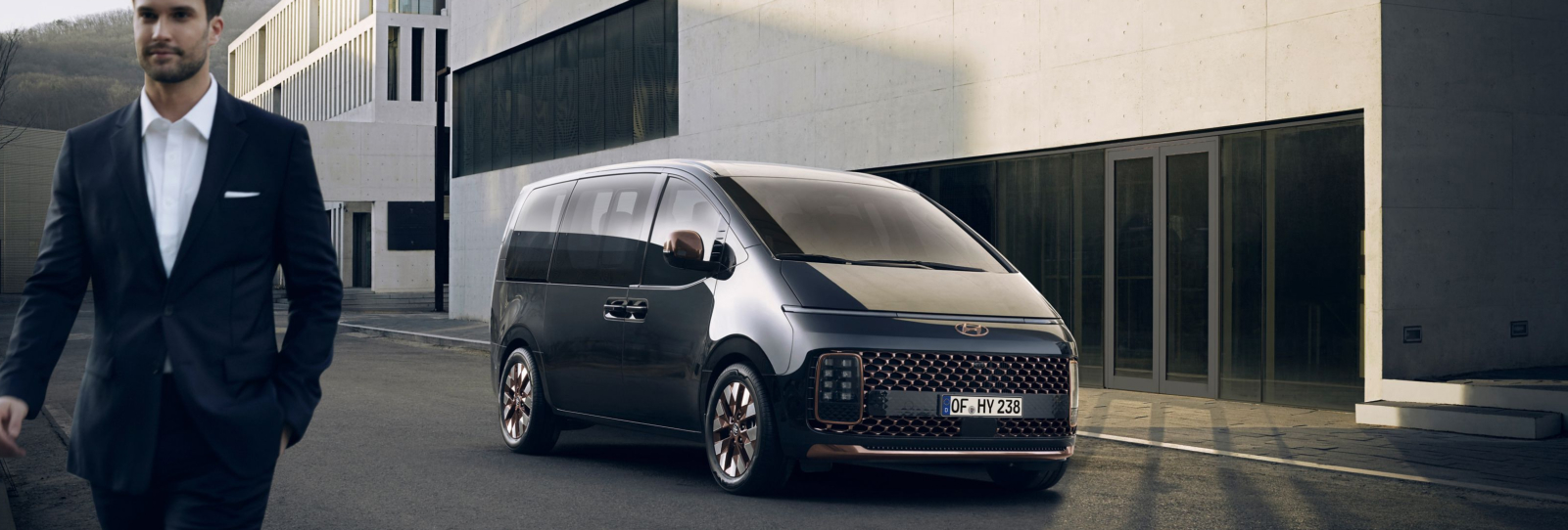 Дизайн STARIA | Футуристичний Мінівен | Аеліта - фото 6