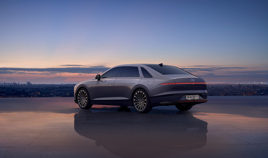 Обсолютно новий Grandeur